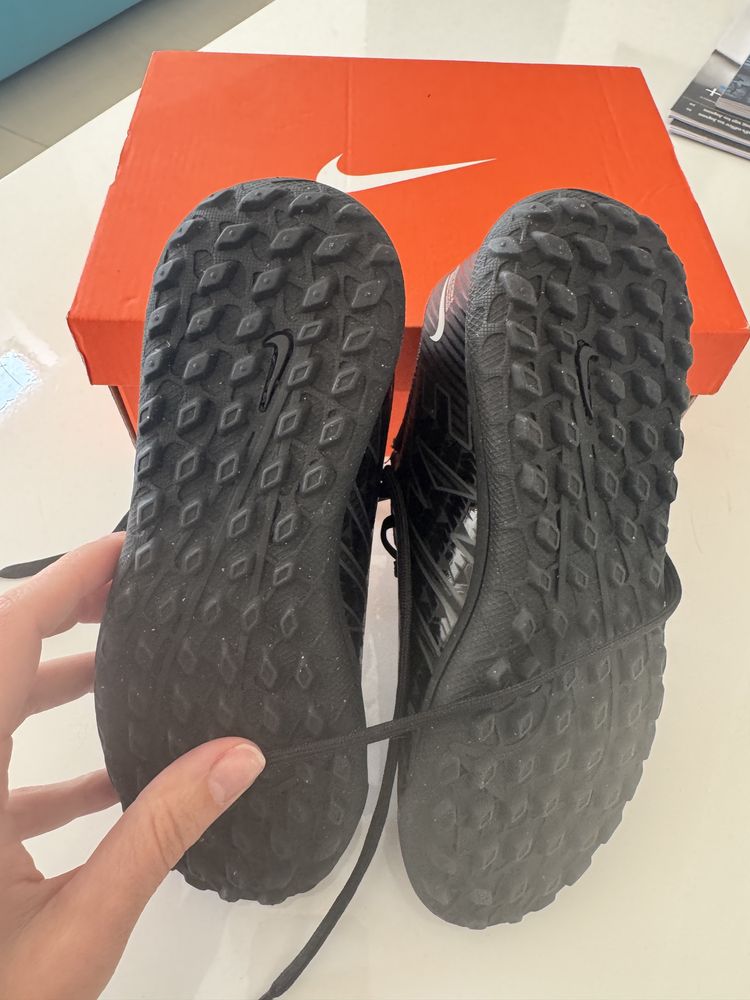 Buty pilkarskie turfy NIKE MeRCurial roz 32