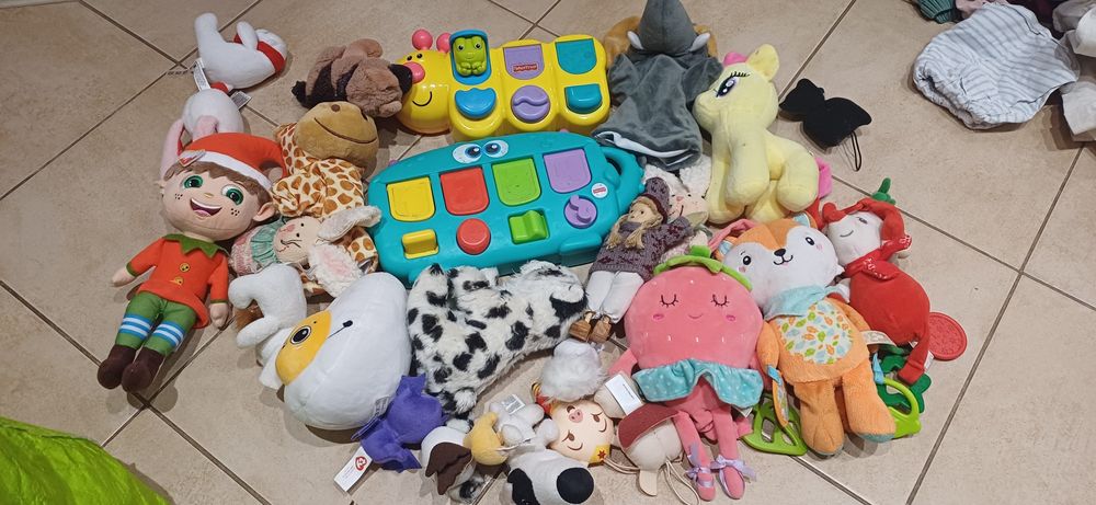 zabawki dla maluszka- duże pudlo + kuchnia i waga