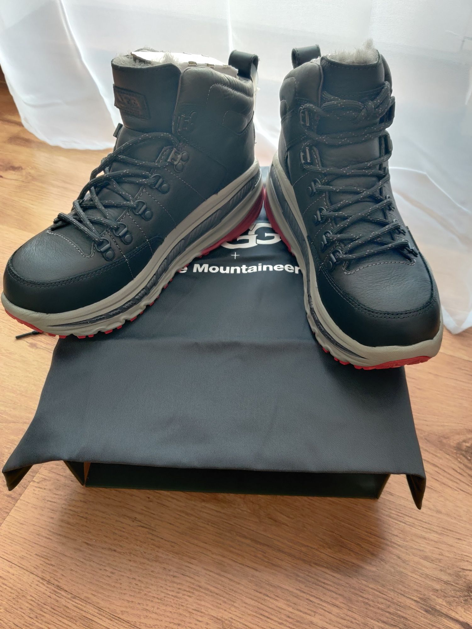 Buty zimowe ocieplane trekkingowe trapery ugg x white moutaineering