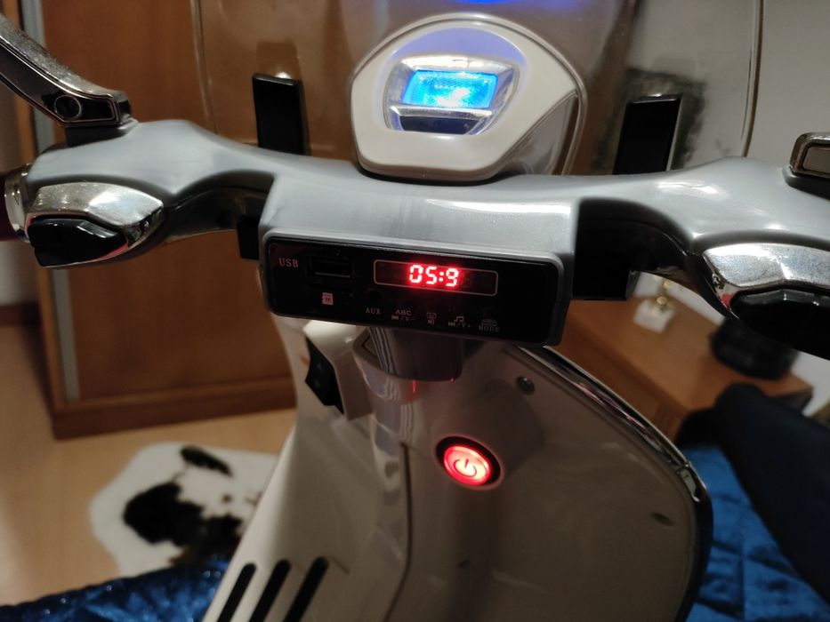 Mota elétrica criança