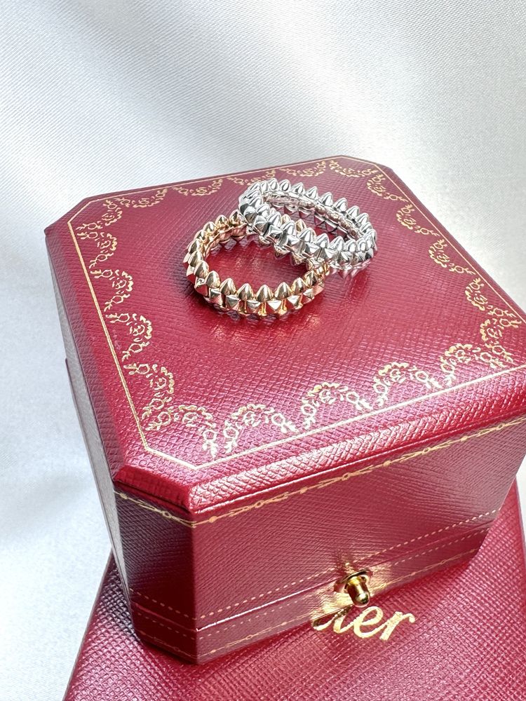 Золота каблучка у стилі Cartier