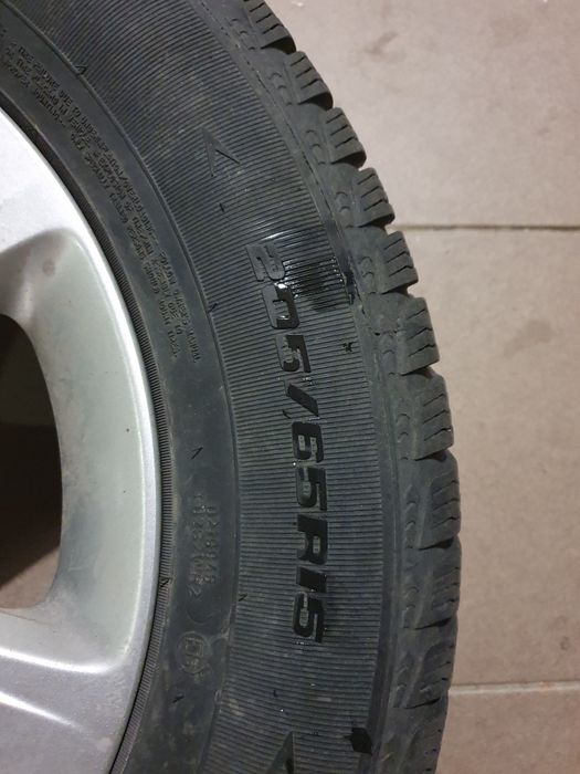 Диски з зимовивими шинами на Hunday