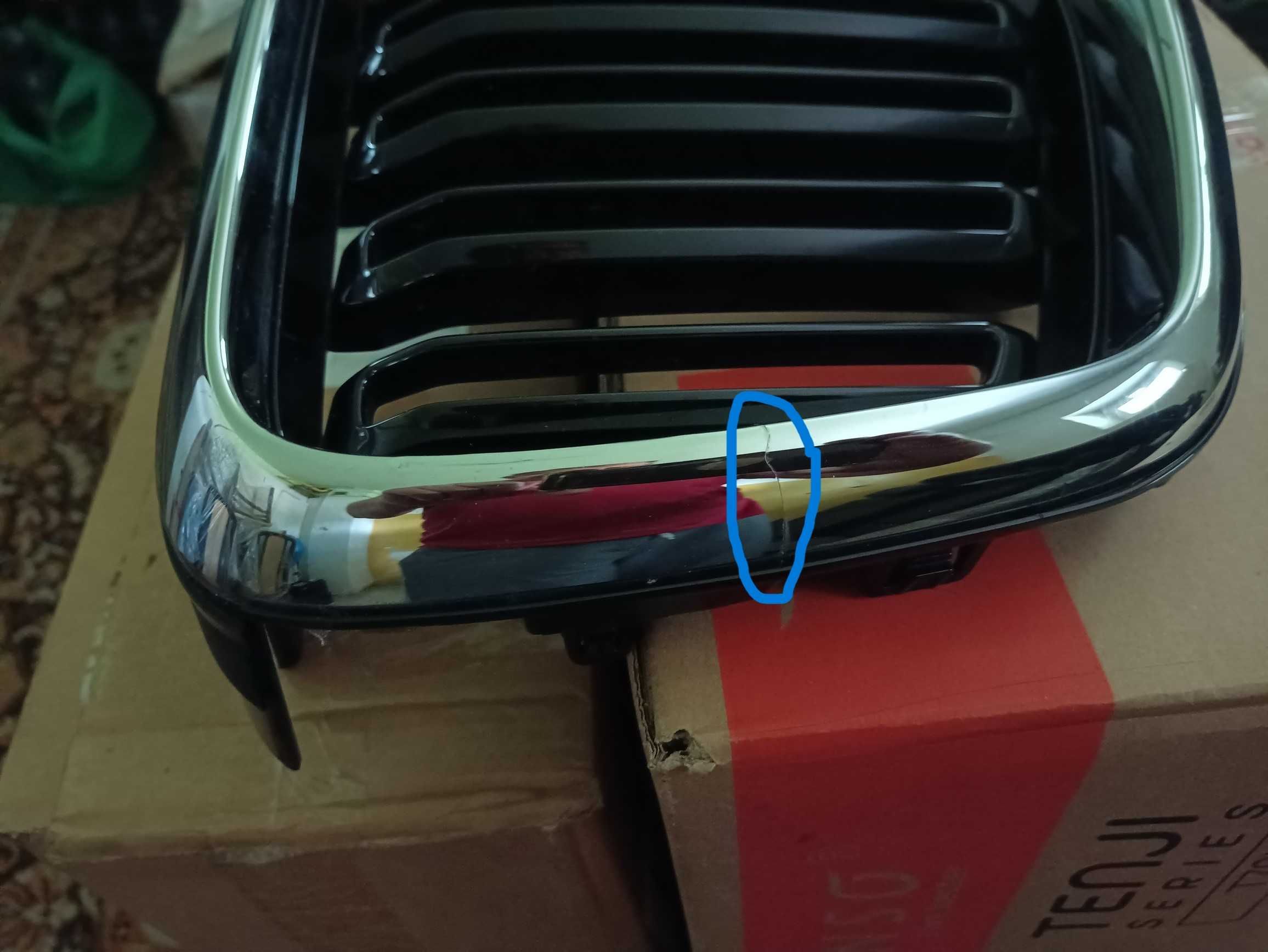 Grill atrapa osłona chłodnicy pod kamerę VOLVO XC60 II oryginalna