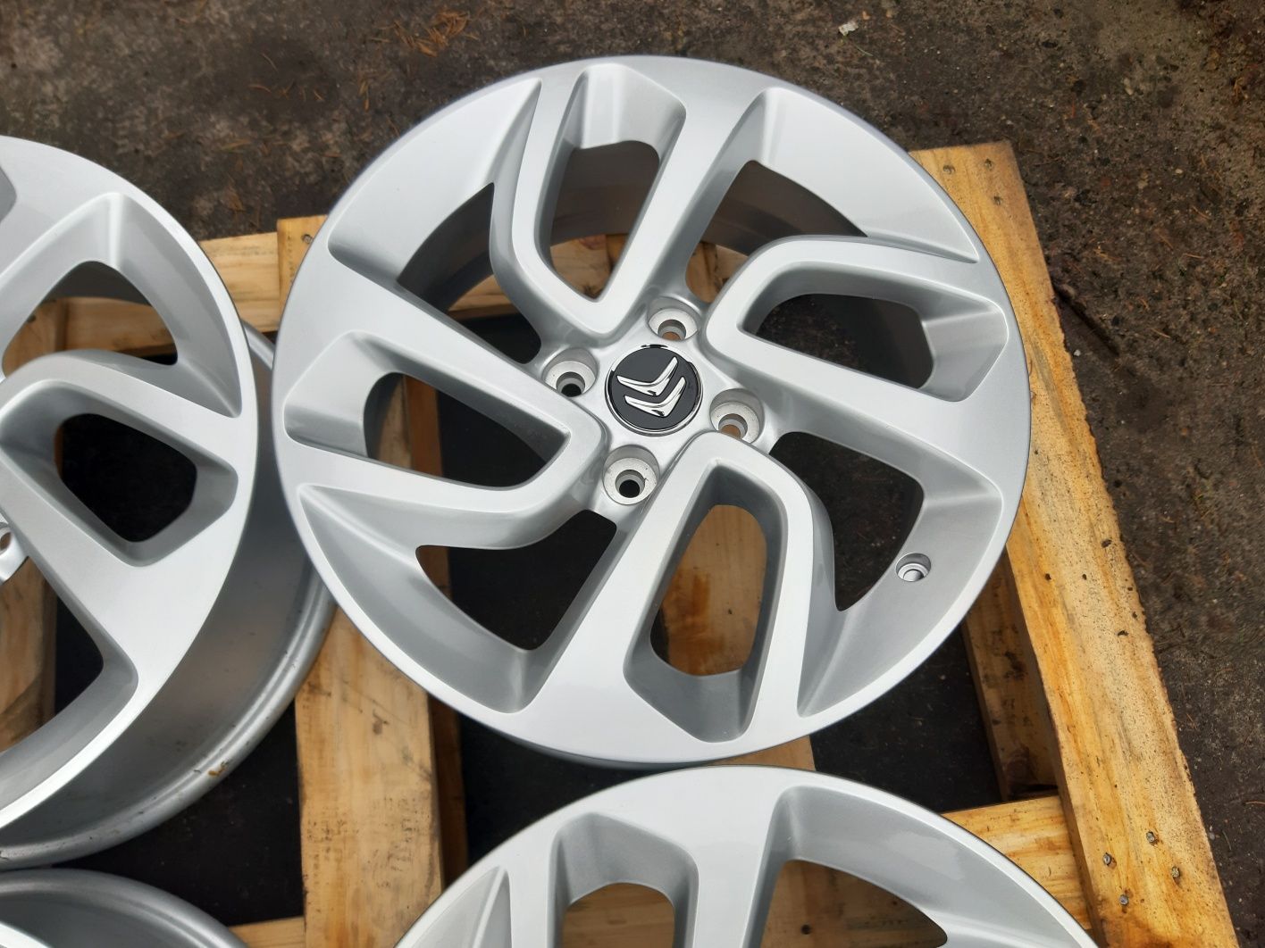 Alufelgi citroen 16 4x108 nowe