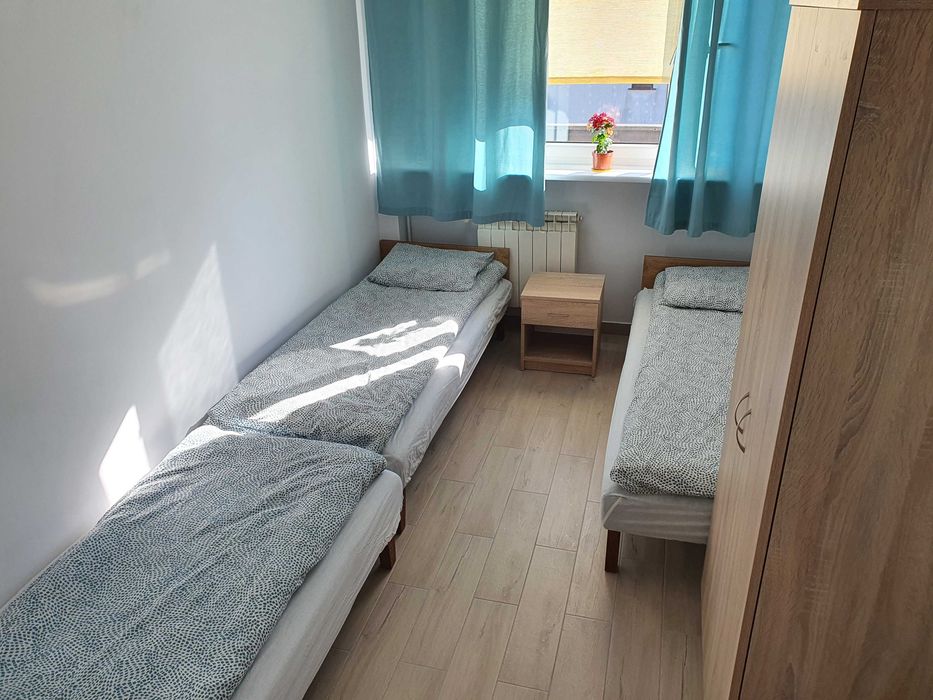 Mieszkanie 3- pokojowe na doby ul. Berberysowa ( 10 łóżek)