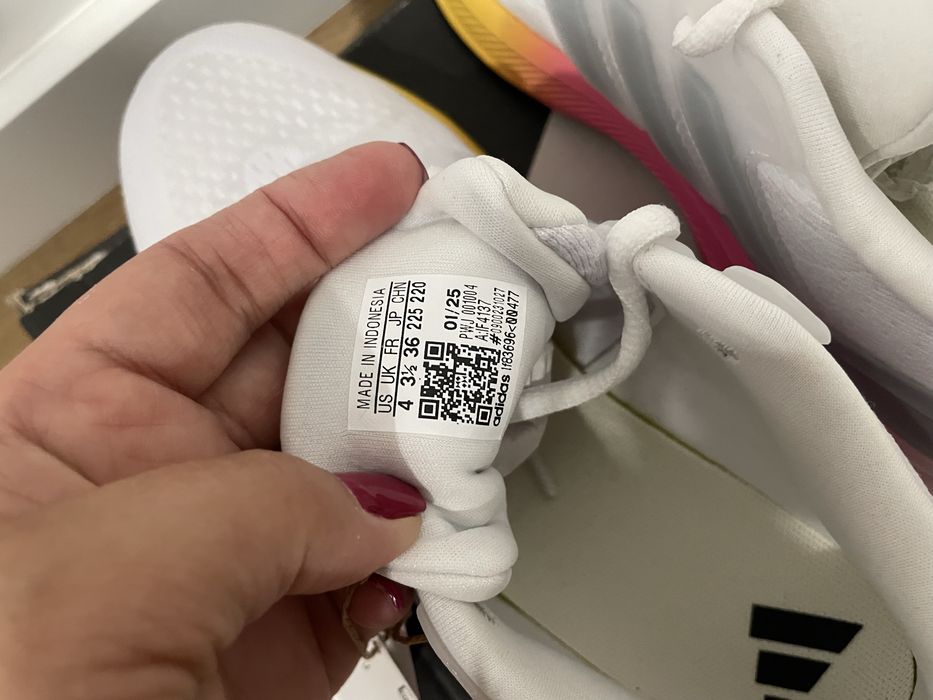 Sapatilhas Adidas 36 novas