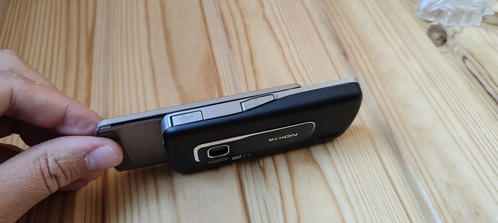 Nokia 6120 Navigation