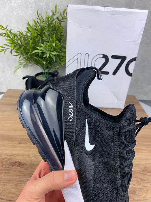 Buty męskie Nike Air Max 270 r. 43 – dynamiczne sneakersy