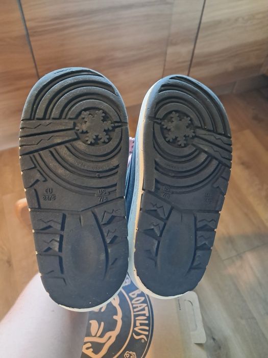 Śniegowce, buty zimowe