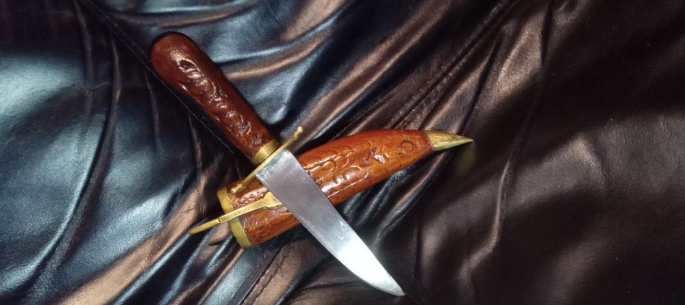 Ніж кинжал різьбленний традиційни Індія