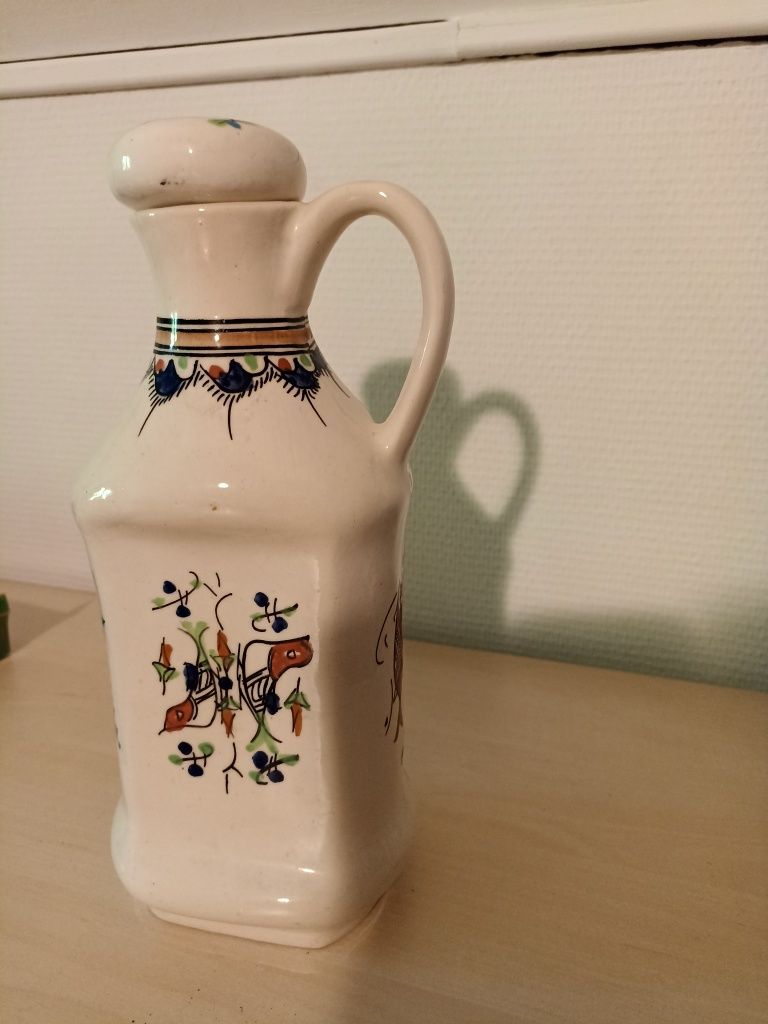 Ręcznie malowana butelka ceramiczna