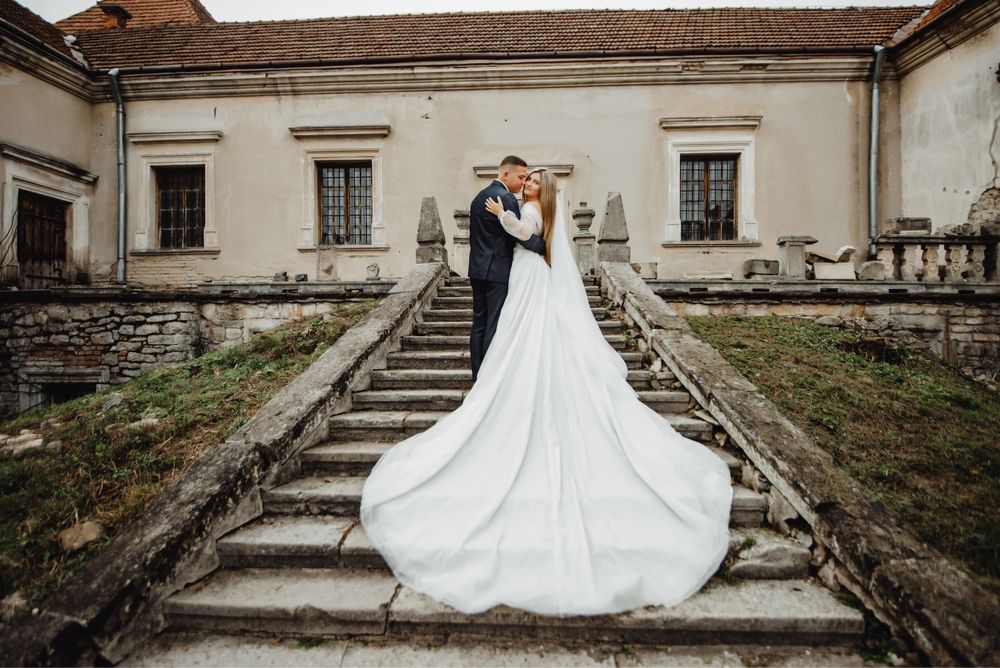 Весільна сукня