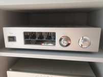 Wzmacniacz hybrydowy Yaqin VK-2100