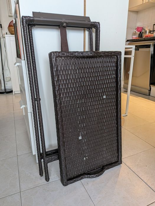 Mesa de apoio desdobrável