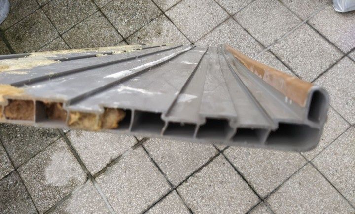 Do domu parapet x 2 w kolorze drewna