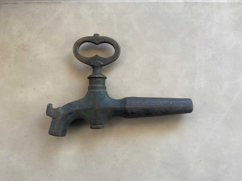 Torneiras Antigas em Bronze