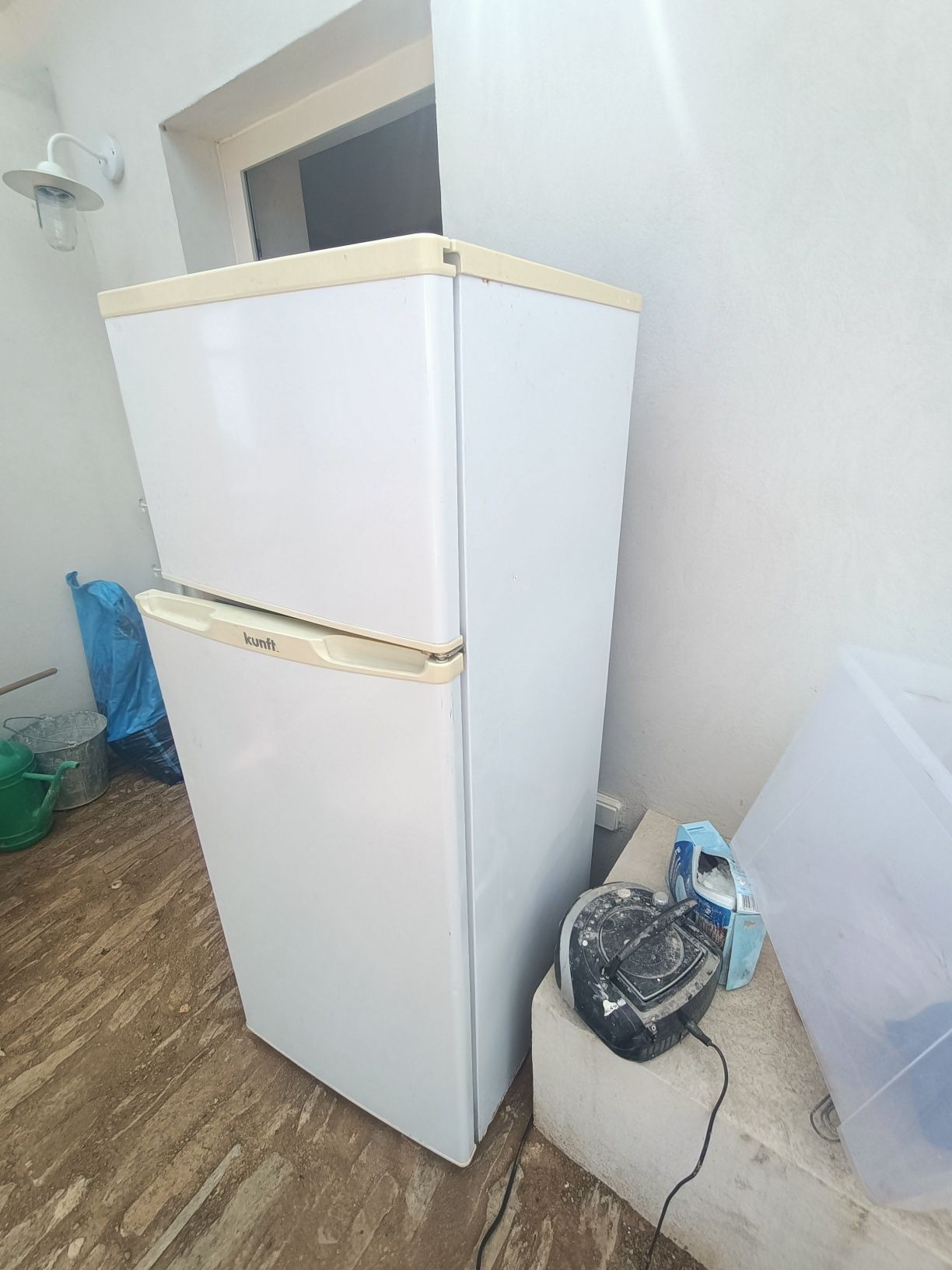 Frigorífico PARA VENDA