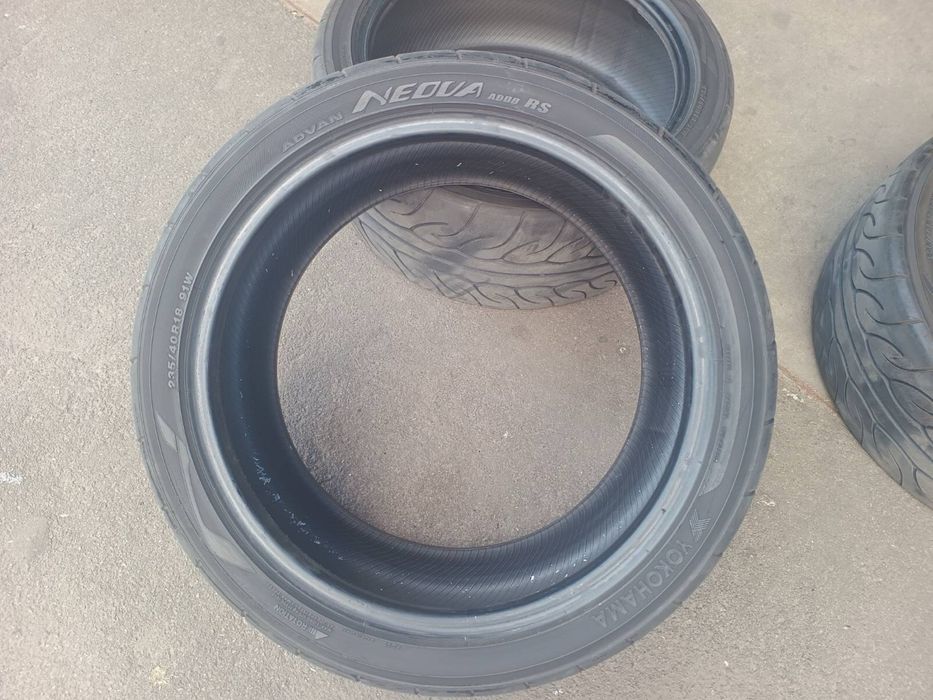 Yokohama Advan Neova AD08RS 235/40 R18