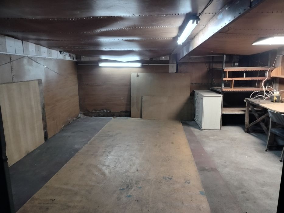 Garaż blaszak powiększony...