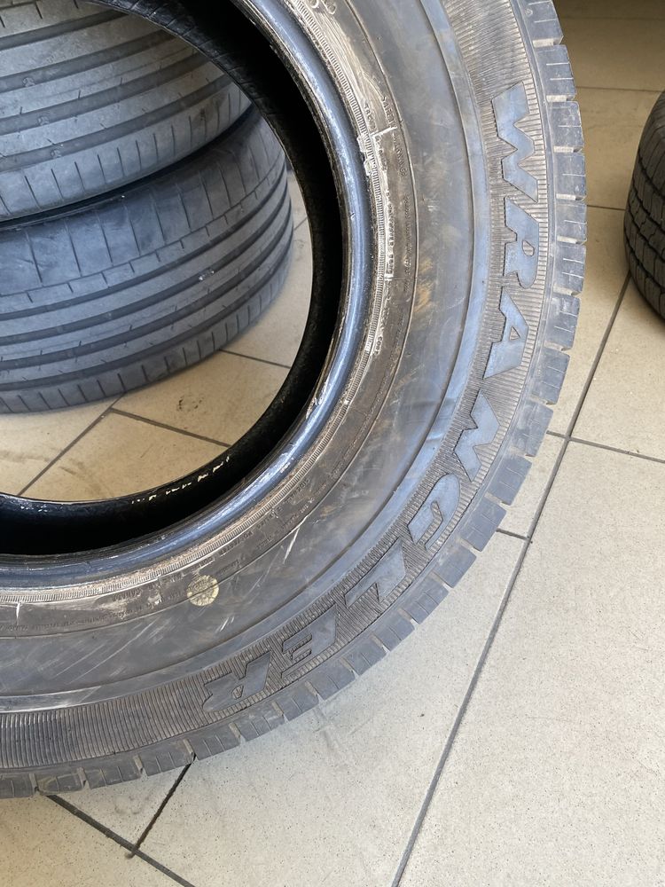 дві шини всесезон Goodyear Wrangler 265/70 R17 113R