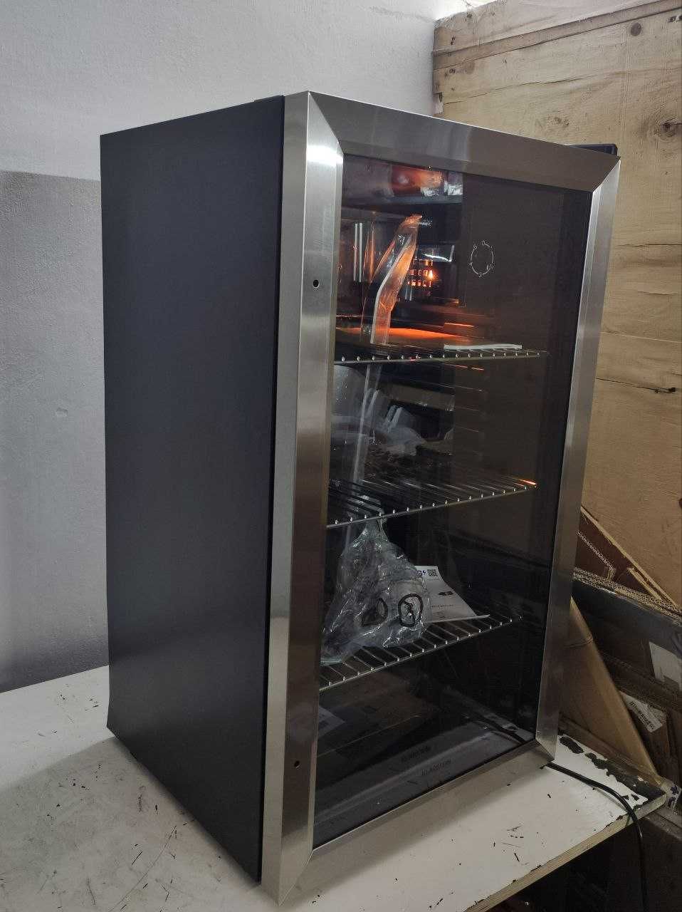 Холодильник мини бар витрина для напитков Klarstein Beersafe XXL