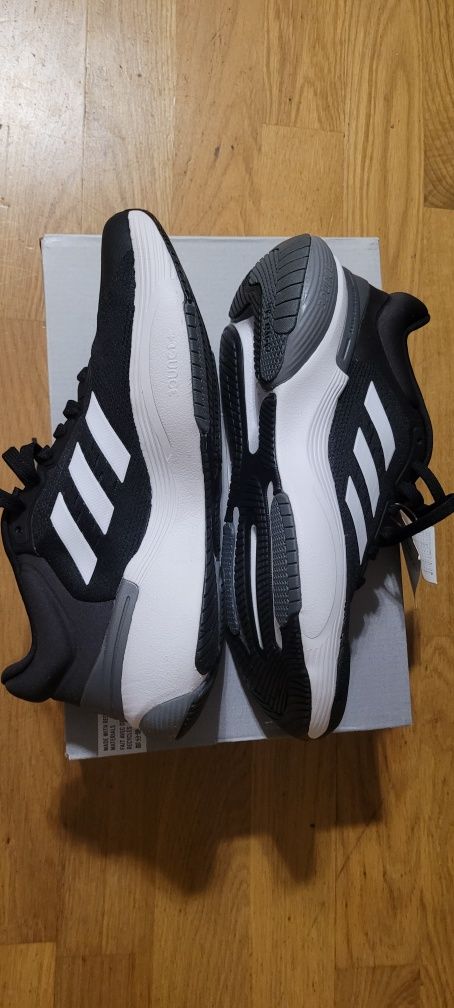 Adidas RESPONSE SUPER 3.0, р 7, 24 см