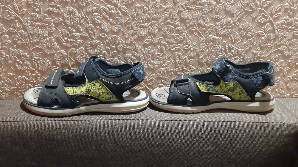 Босоножки подростковые GEOX