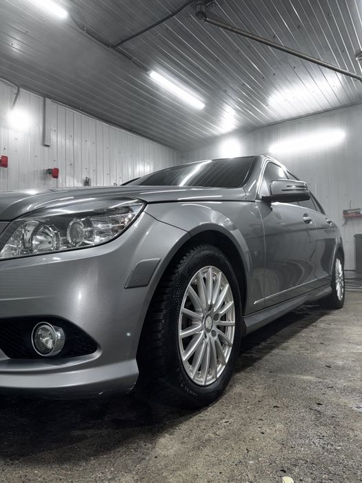 Мерседес с300 99350км, 2 власники.