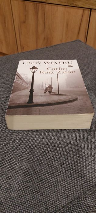 Cień wiatru książka