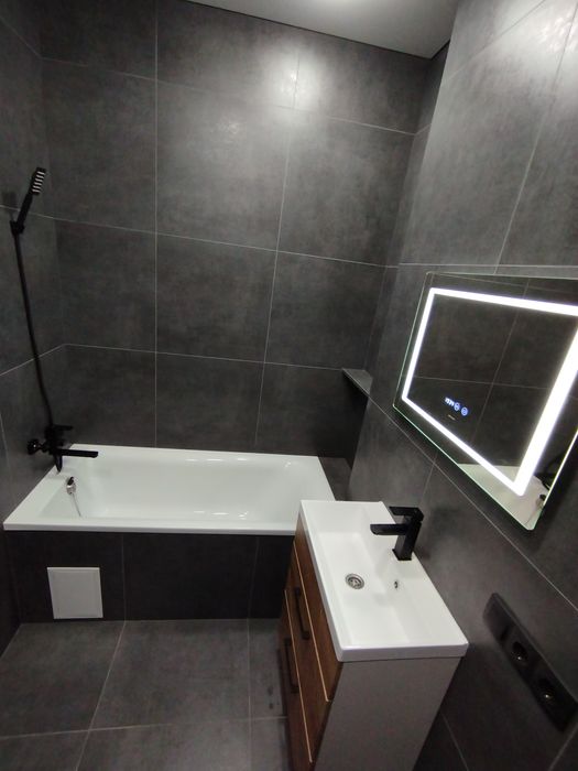 2к квартира подобово Ужгород бізнес-клас! Паркокомісце  біля входу!