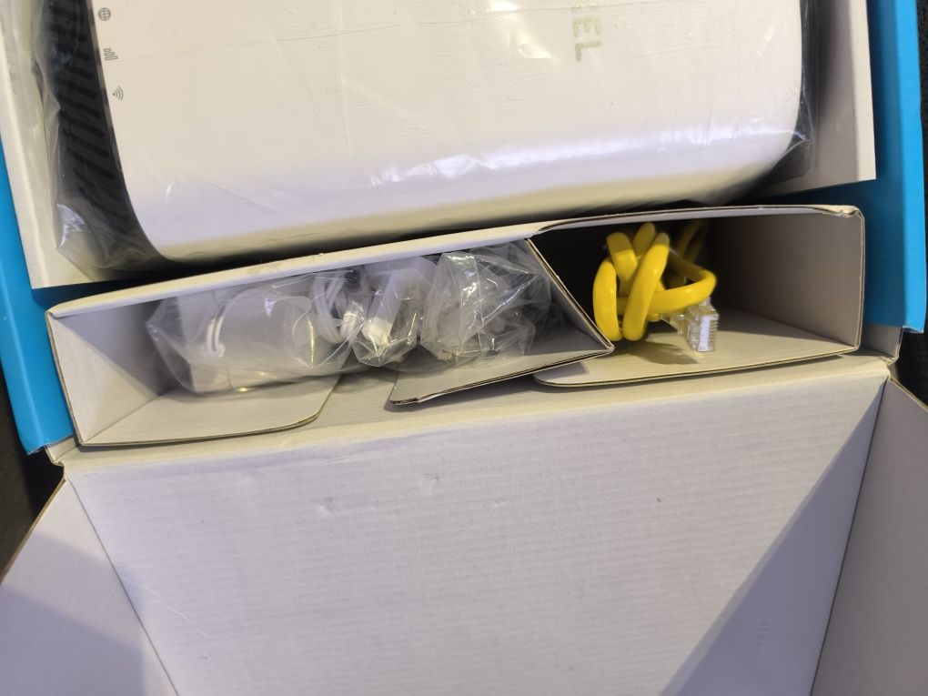 Router Zyxel NR5101 nowy