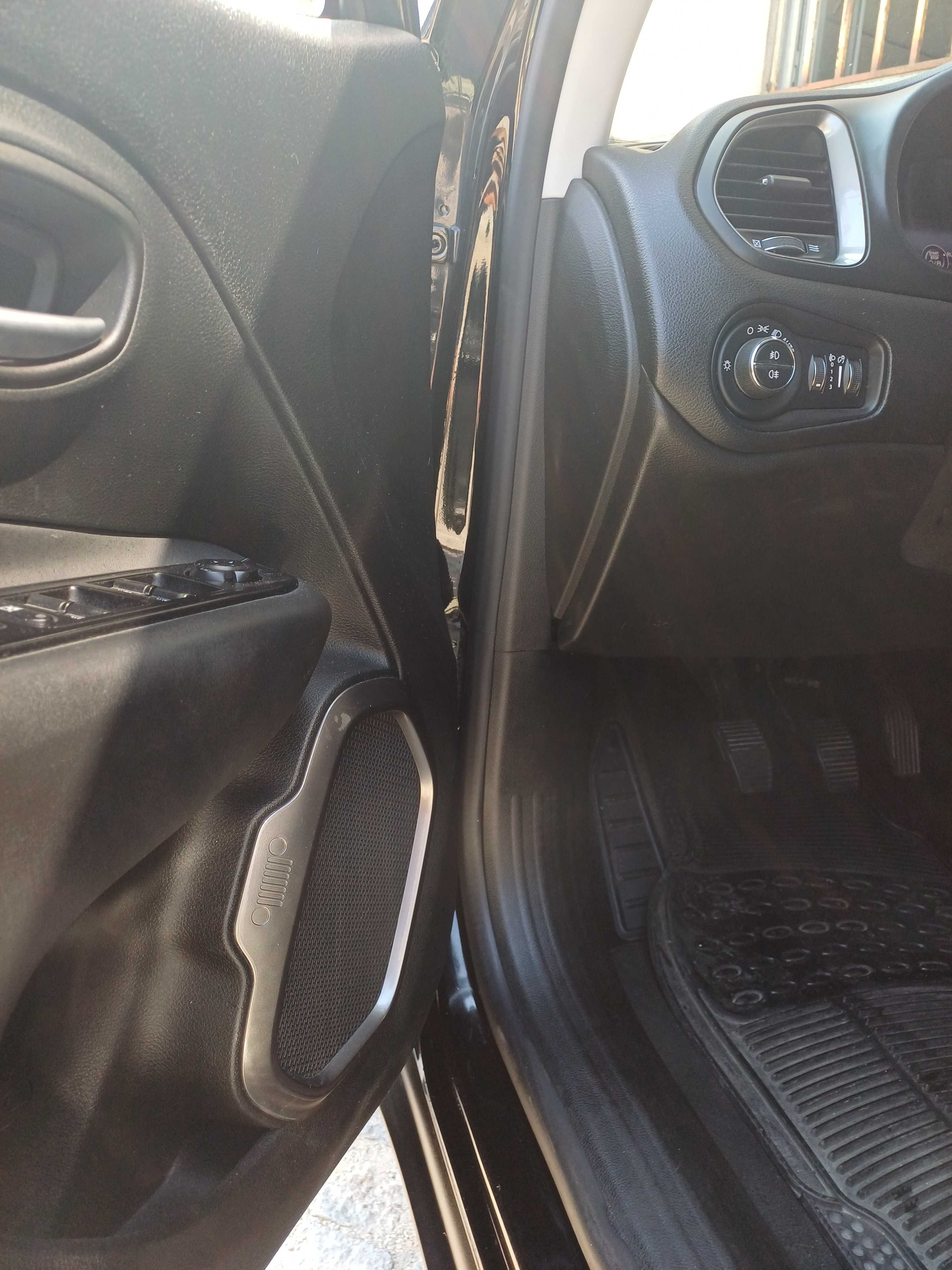 JEEP Renegade LIMITED FLEX como NOVO. 1 Dono