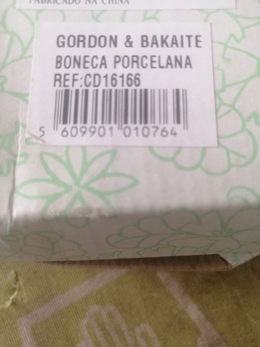 Boneca de porcelana DOLL