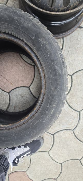 Продам 2 колеса зима 1200грн пара