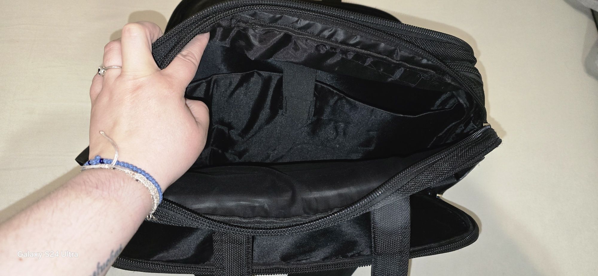 Torba na laptopa.