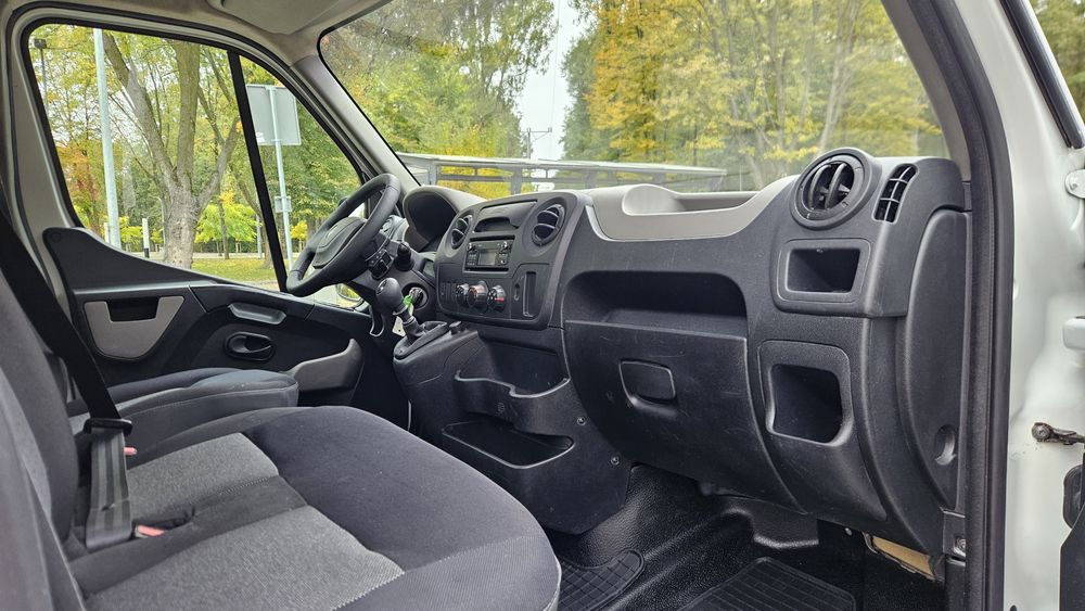Renault Master_2.3_130km_2017r_Skrzynia_Prycza