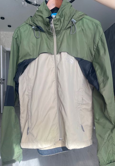 The North Face вітровка