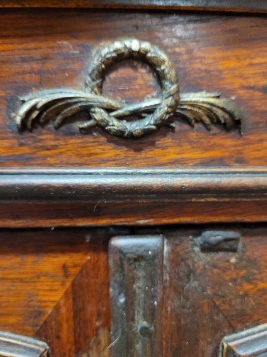 Шафа для постільної білизни, Модерн