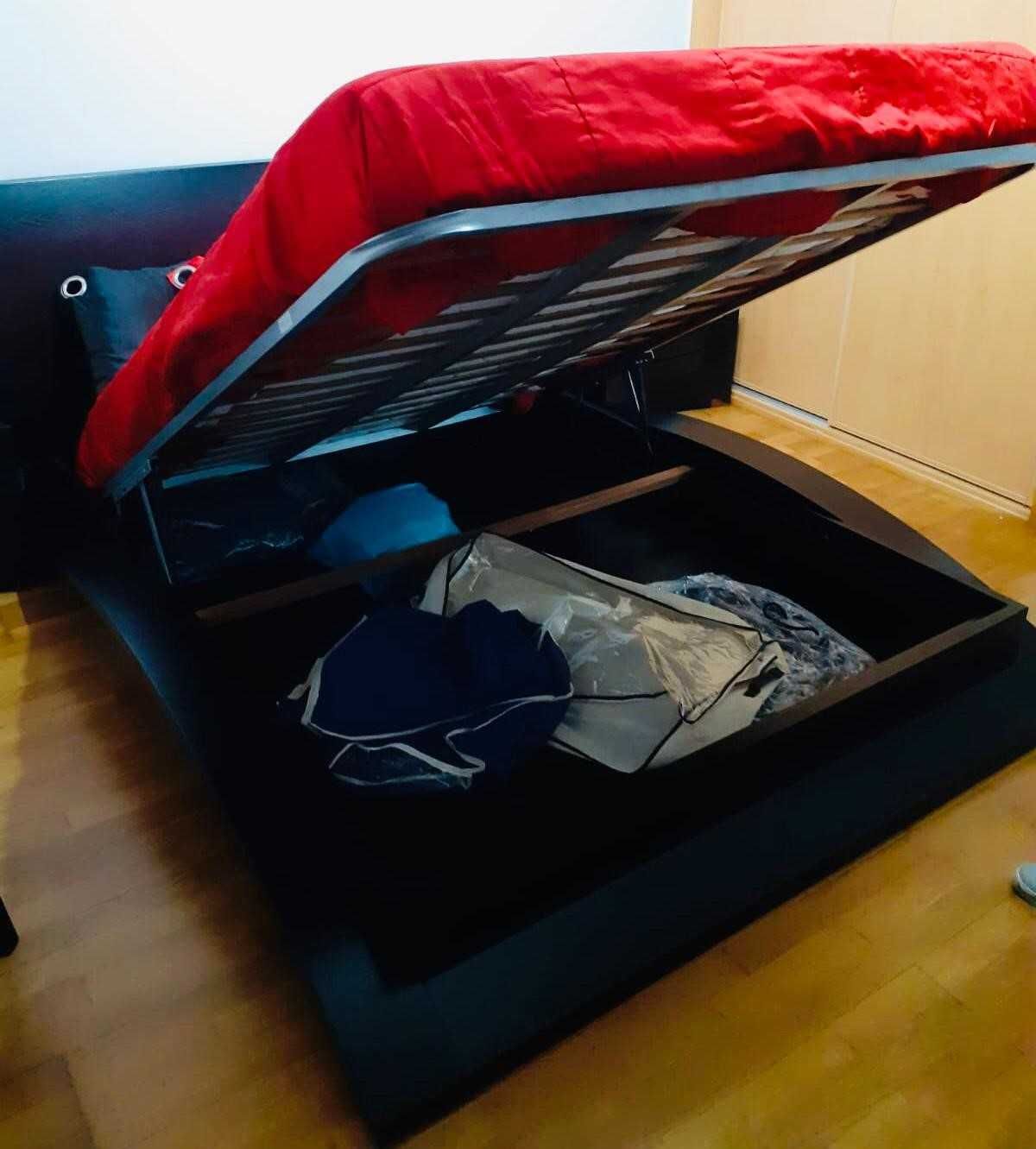 Quarto de casal em Wengué. Como novo.