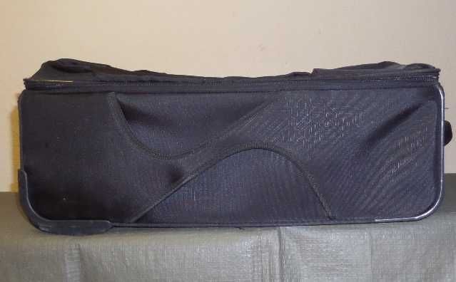 Чемодан большой чёрный American Tourister, 2 колеса,  размер 61Х40Х22