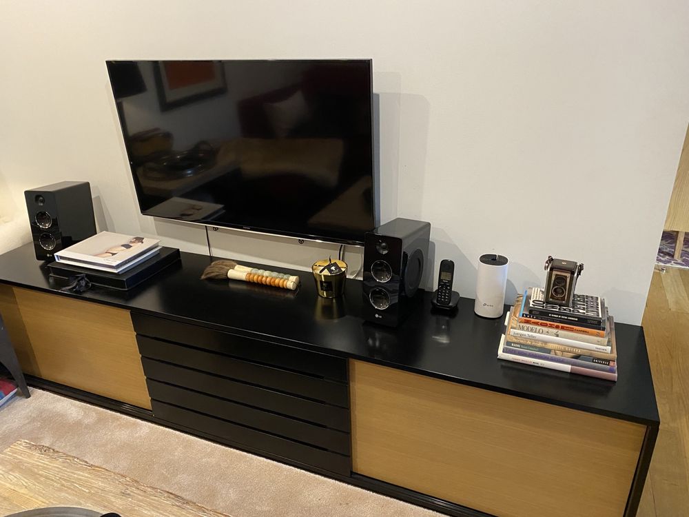 Móvel  TV Multimédia da TGV Interiores