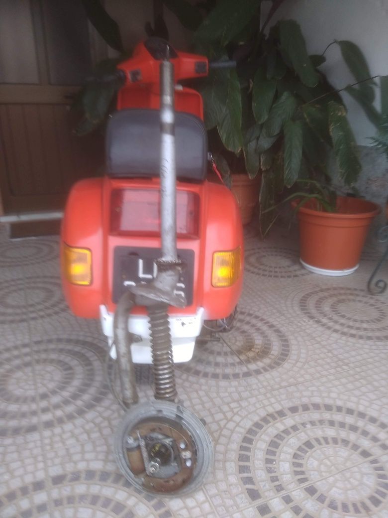 Vespa 125 com decumentos