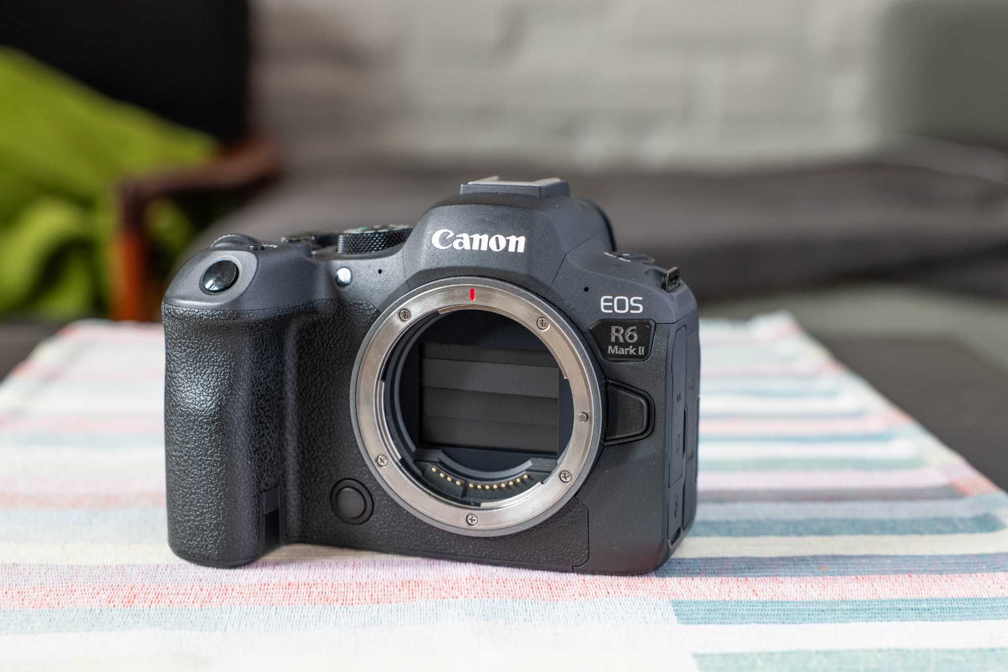 Canon R6II i zestaw obiektywów i akcesoriów