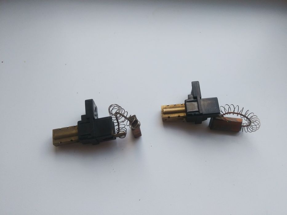 Щітки двигуна пилососа з тримачем