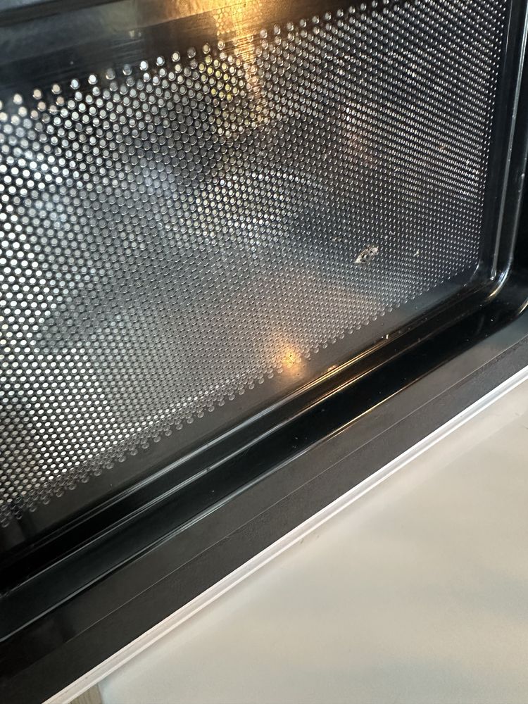 Mikrofala sharp R642WW Grill