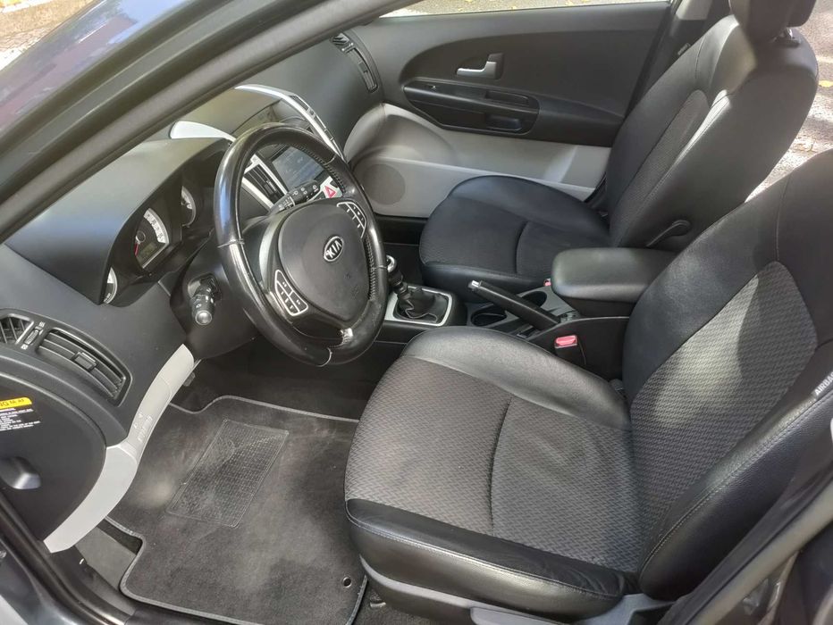 Kia Ceed SW 1.6 CRDi 115cv (2009) – Nacional