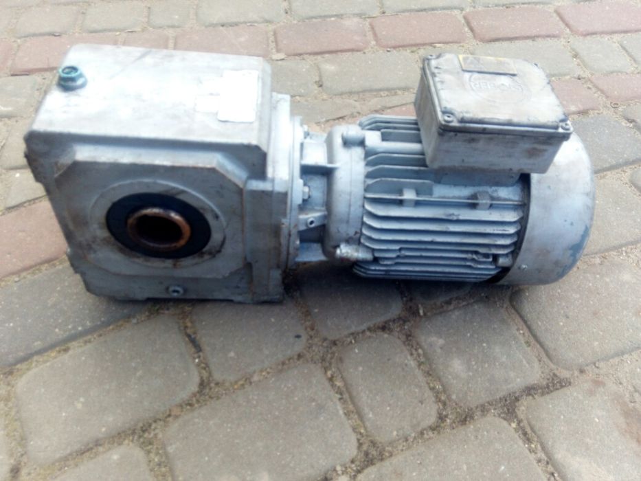 Motoreduktory o obr. 1,5, 20,31, 40,60,80,90,100,120,140,160,400,