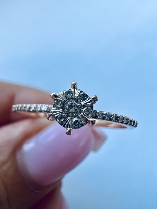 Золотое кольцо с бриллиантами р.18 красное золото 585 проба