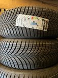 215/55 R18 Goodyear Vector 4Seasons Gen-3
