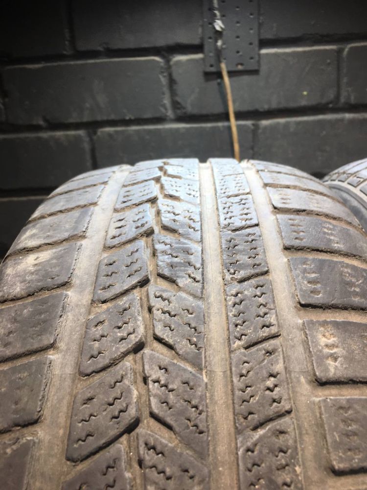 Резина пара 205/60 r15 Nexen Winguard sport